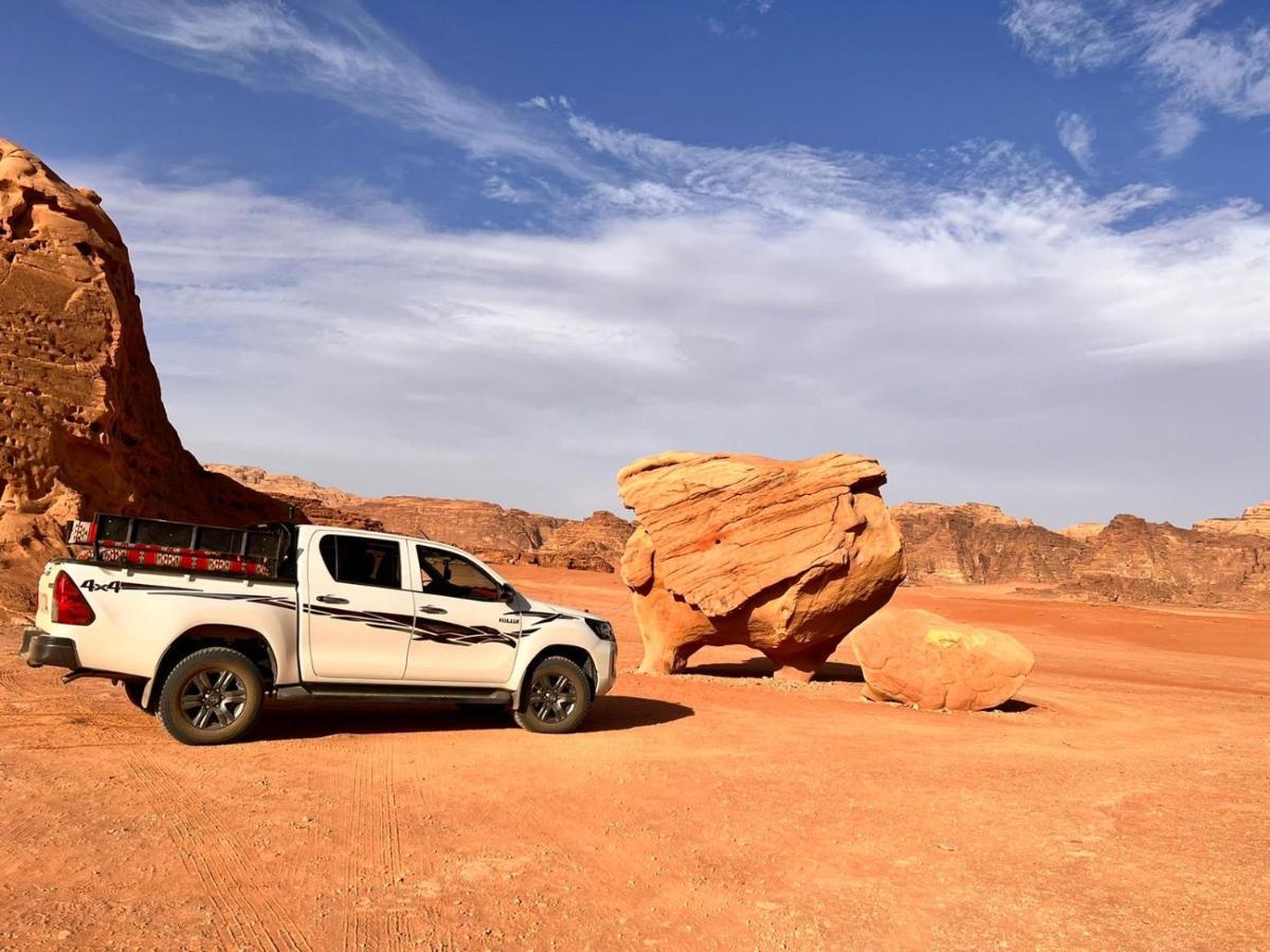 Wadi Rum Sky Tours & Camp Exteriör bild