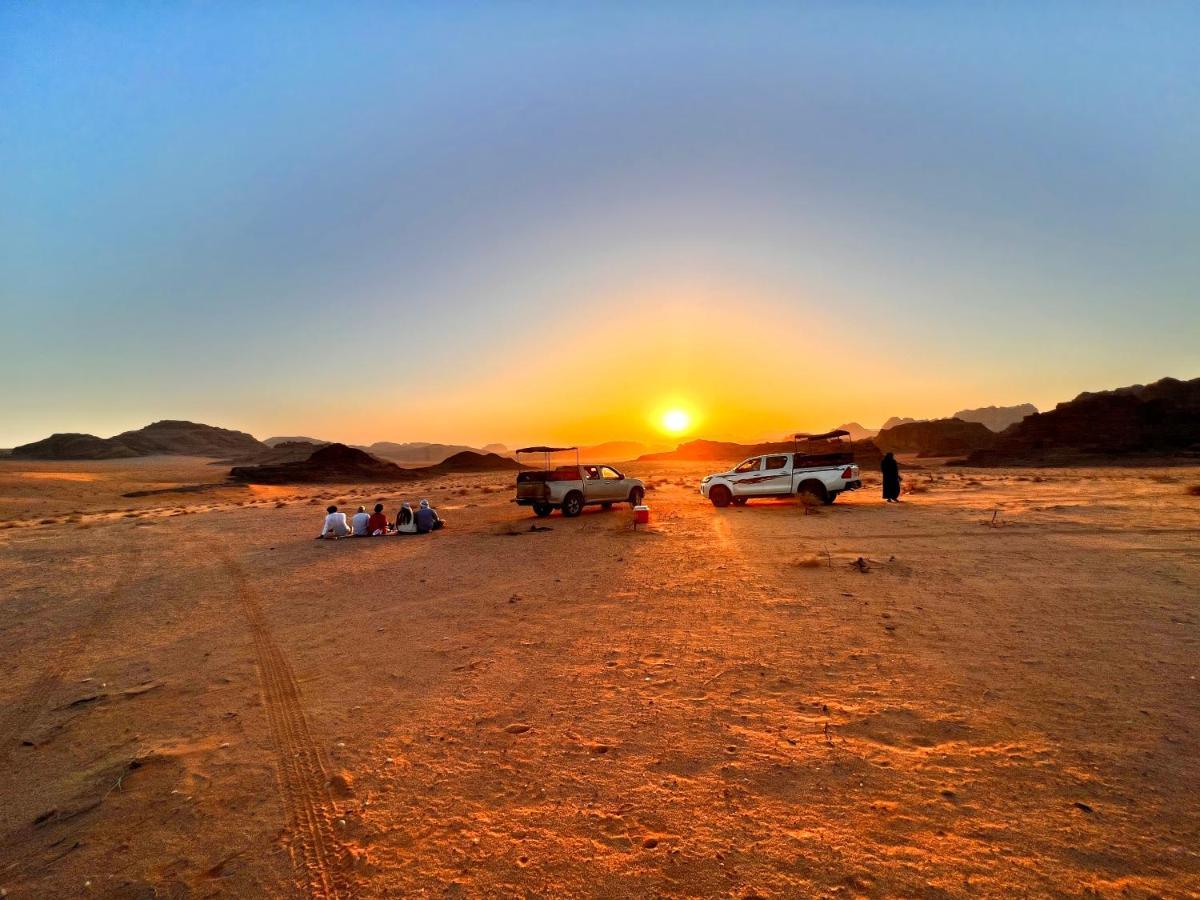 Wadi Rum Sky Tours & Camp Exteriör bild