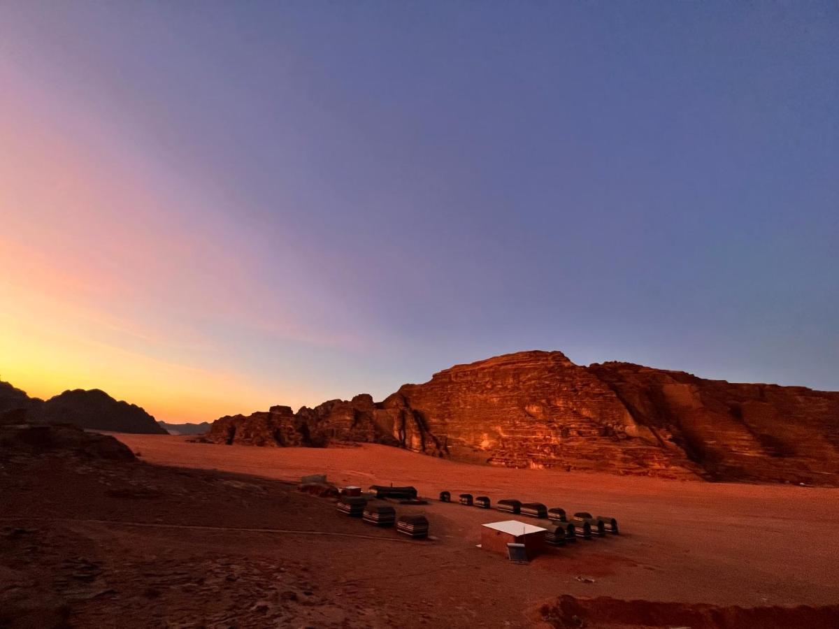 Wadi Rum Sky Tours & Camp Exteriör bild