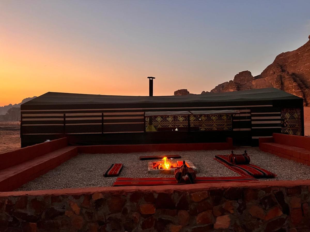 Wadi Rum Sky Tours & Camp Exteriör bild
