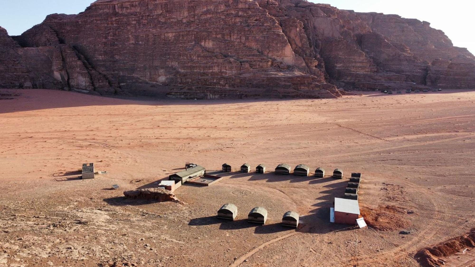 Wadi Rum Sky Tours & Camp Exteriör bild