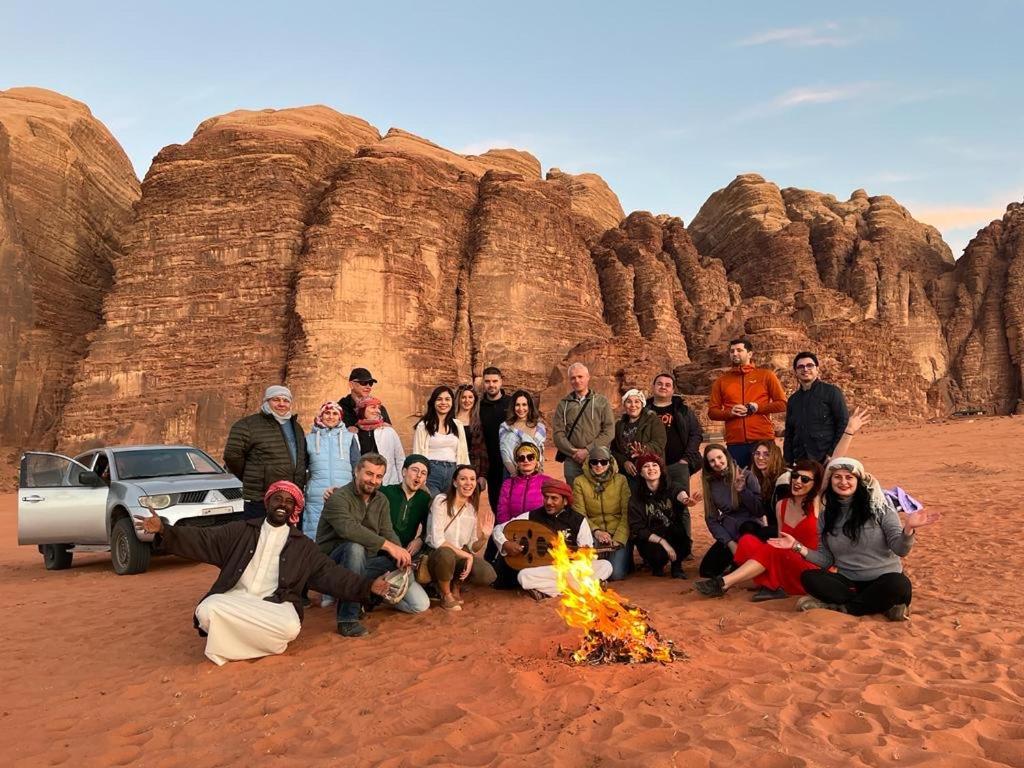 Wadi Rum Sky Tours & Camp Exteriör bild