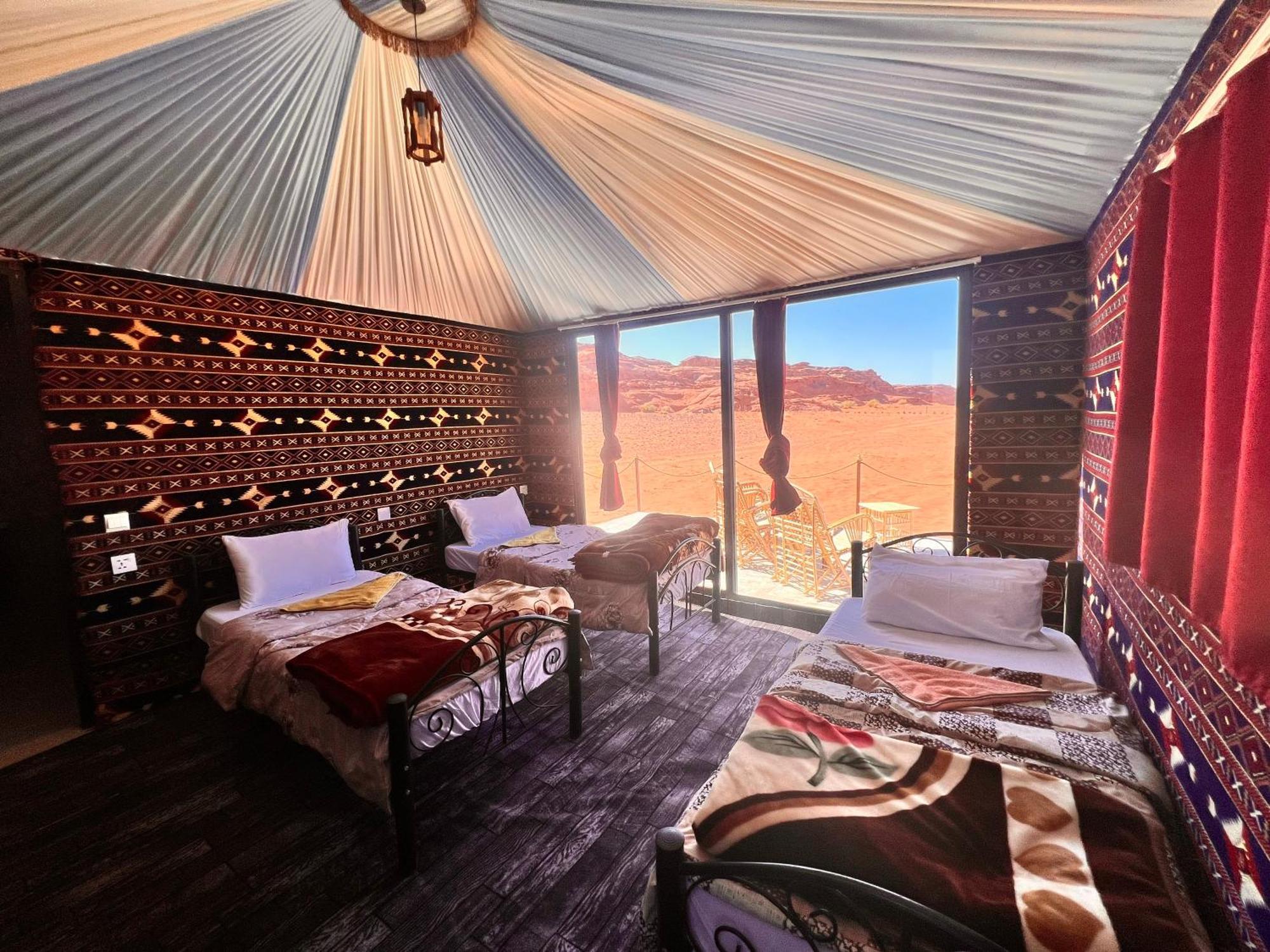 Wadi Rum Sky Tours & Camp Exteriör bild