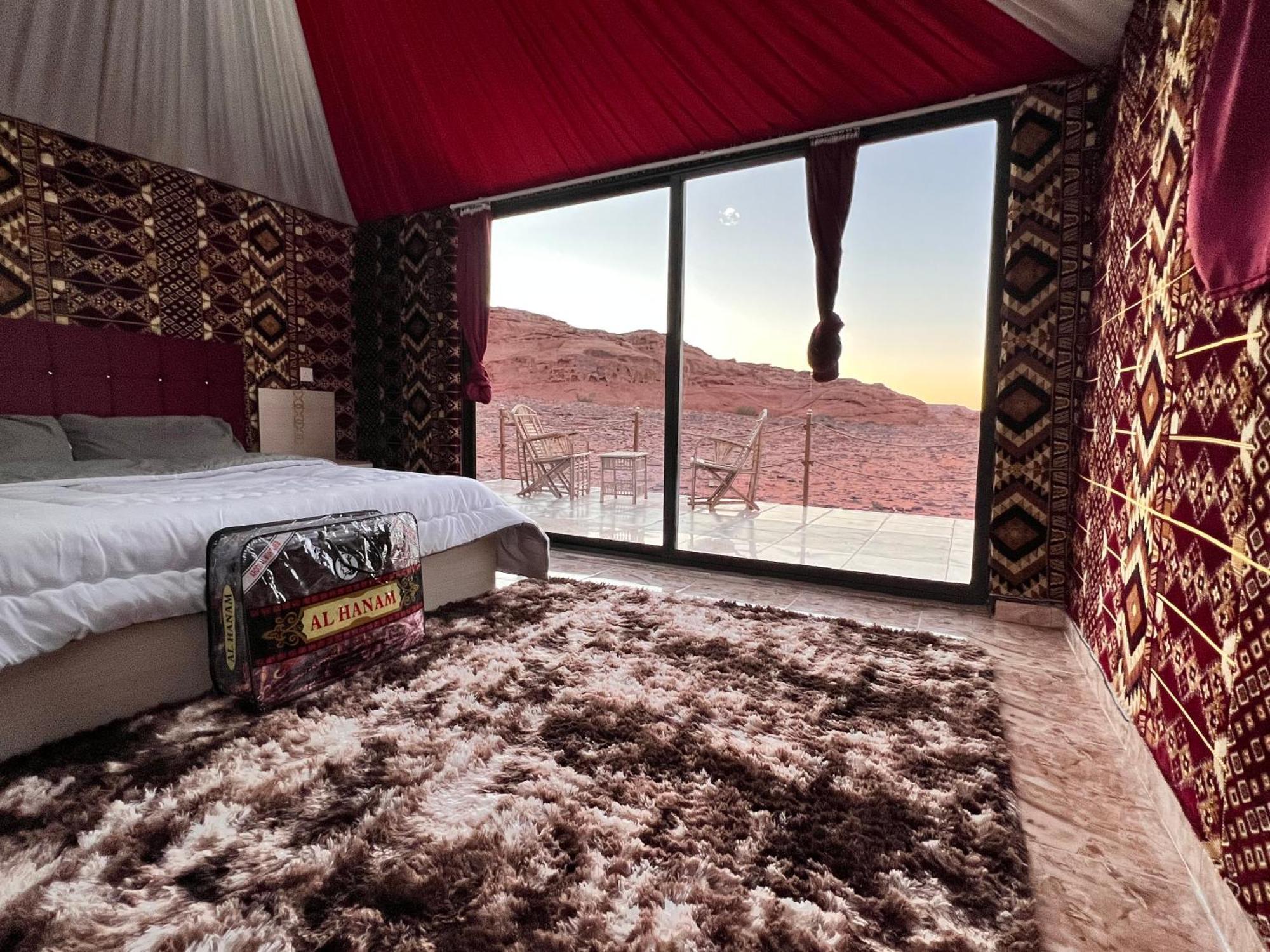 Wadi Rum Sky Tours & Camp Exteriör bild