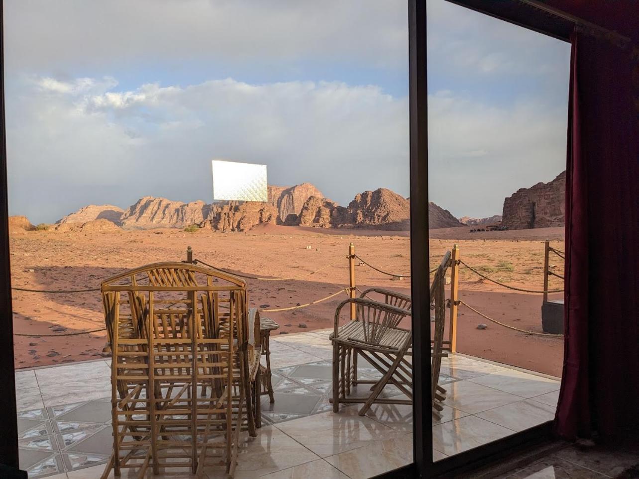 Wadi Rum Sky Tours & Camp Exteriör bild