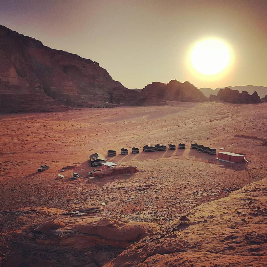 Wadi Rum Sky Tours & Camp Exteriör bild